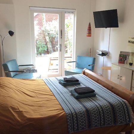 B&B Peperzzz Bergen Exteriör bild